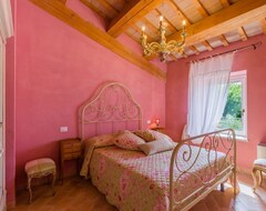 Toàn bộ căn nhà/căn hộ Villa Del Cucco, Country House With Pool Near Fossombrone, 30 Minutes From The Adriatic Coast (Fossombrone, Ý)