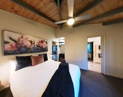 Hele huset/lejligheden 2 Bedroom Nest (3 Of 4 Cottages) (Dixons Creek, Australien)
