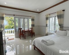 Hotel I Hostel Muine - A Little White Homestay By The Sea (Phan Thiết, Vietnam)