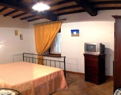 Khách sạn Farmhouse Belvedere Cramaccioli Apartment For 4 People (Narni, Ý)