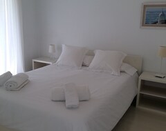 Hele huset/lejligheden Apartment 50 m from the beach. Ideal for families. Small pets allowed (Rosas, Spanien)