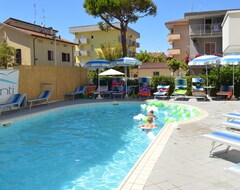 Hotel Orizzonti Rimini (Rimini, Italy)