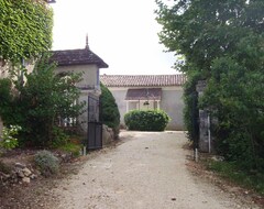 Toàn bộ căn nhà/căn hộ Dordogne Périgord Restored House With Private Pool (Saint-Vincent-sur-l'Isle, Pháp)