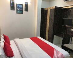 Khách sạn OYO 15771 4 Season Hotel (Meerut, Ấn Độ)