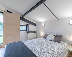 Casa/apartamento entero Beautiful Loft With Private Pool - 5 Min. Beaches - 12 People (Bompas, Francia)