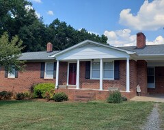 Casa/apartamento entero Nell'S Farm House - Shelby-Boiling Springs-Tryon Int. Equestrian Center (Shelby, EE. UU.)