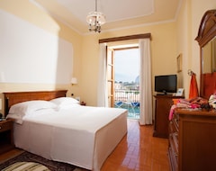 Khách sạn Hotel Majestic Palace (Sant'Agnello di Sorrento, Ý)