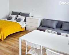 Cijela kuća/apartman Stone Apartment - Free Parking (Katowice, Poljska)