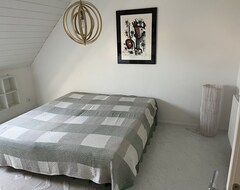Toàn bộ căn nhà/căn hộ Family-friendly Maisonette Apartment With Very Good Connections (Dingolfing, Đức)