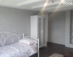 Casa/apartamento entero Large Happy 5 Bedroom Home @ Hackett! (Sutton, Australia)