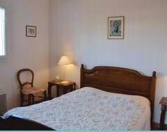 Toàn bộ căn nhà/căn hộ 3 Bedroom Accommodation In Guehenno (Guéhenno, Pháp)