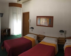 Hotel Arpa (Rímini, Italia)