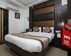 Khách sạn OYO 8933 Hotel CG International (Delhi, Ấn Độ)