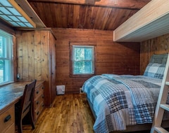 Casa/apartamento entero Lakefront Log Cabin Retreat (Westfield, EE. UU.)