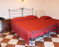 Hotel Villa Cosilinum (Padula, Italy)