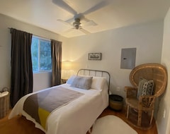 Toàn bộ căn nhà/căn hộ Cozy Cabin With 1 Bedroom And Wifi, Ac In Enjoyable White Salmon (White Salmon, Hoa Kỳ)