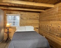 Khách sạn Kozy Haven Log Cabin Rentals (Columbia, Hoa Kỳ)