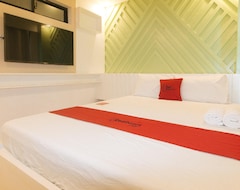 Hotel Reddoorz @ Innzz Apartel (Davao City, Filippinerne)