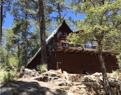 Casa/apartamento entero Rustic A Frame Cabin In Woods (Crown King, EE. UU.)