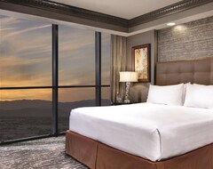 Hotelli 2 Connecting Suites With 3 Beds At A 4 Star Hotel By Suiteness (Las Vegas, Amerikan Yhdysvallat)