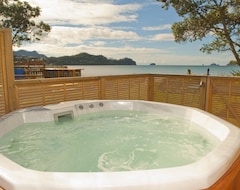 Hotel Beachfront Resort (Whitianga, New Zealand)