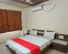 Hotel Adishwar Gold (Ahmedabad, India)