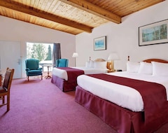 Khách sạn Ramada By Wyndham Gananoque Provincial Inn (Gananoque, Canada)