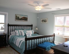 Tüm Ev/Apart Daire Charming Padanaram Home with Private Beach Access (New Bedford, ABD)