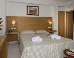Hotel Elegance Playa Arenal (El Arenal, Spain)