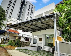 Hotel Oyo Flagship Grand Maison (Kochi, Indija)