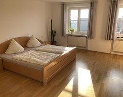 Cijela kuća/apartman Renoviertes Feriendomizil (110 M2) Mit Badewanne Und Kostenfreiem Wlan (Hemau, Njemačka)