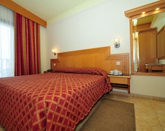 Khách sạn Hotel San Andrea (Xlendi, Malta)