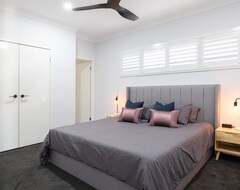 Toàn bộ căn nhà/căn hộ Mcgrath Welcomes You To, Abode On Brookwater Your Home Away From Home (Mollymook, Úc)