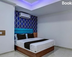 Oyo Hotel Bhavya Palace (Nadiad, Indija)