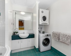 Hotel Immaculate 1 Bedroom Apartment In Ivory Palms 4 Star Resort (Noosaville, Australija)