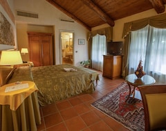 Khách sạn Romantic Hotel Furno (San Francesco al Campo, Ý)