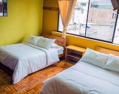 Khách sạn Flores Los Ponchos (Otavalo, Ecuador)