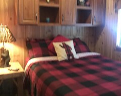 Hotel Cozy Romantic Tahoe Getaway Tucked In The Woods (South Lake Tahoe, USA)