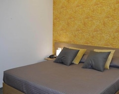 Hotel Abraxia Guest House (Comiso, Italy)