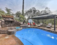 Toàn bộ căn nhà/căn hộ New! Chic Whittier Oasis W/ Private Pool + Hot Tub (Whittier, Hoa Kỳ)