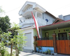 Khách sạn Spot On 93189 Rumah Berkah Syariah (Blitar, Indonesia)