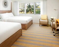 Oceanfront Grand Hotel On The Beach (Miami, ABD)