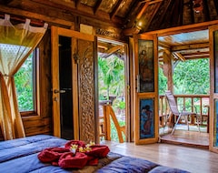 Koko talo/asunto Villa Stanley (Senggigi Beach, Indonesia)