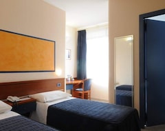 Hotel 1000 Miglia (Monteroni d'Arbia, Italy)