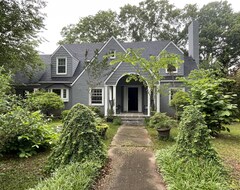 Koko talo/asunto The Fig Tree Garden House. Elegant Accommodation In A Park Like Setting (Shelby, Amerikan Yhdysvallat)