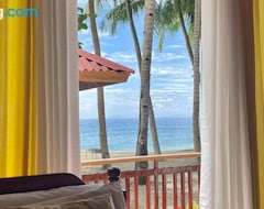 Resort/Odmaralište A-House Beachfront (Laiya, Filipini)
