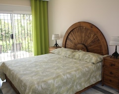 Koko talo/asunto Upscale And Beautiful 2 Bed / 2 Bath With A Garden Near Golf And Dining (Málaga, Espanja)