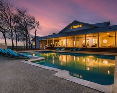 Casa/apartamento entero Enchanted Farms! Secluded 80+ Acres! Pool And Hot Tub! - By Pmi Austin Metro (Lockhart, EE. UU.)