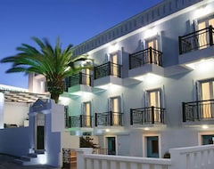 Virginia Hotel (Tinos - Chora, Grecia)