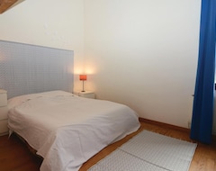 Khách sạn 6 Bedroom Accommodation In Arles (Arles, Pháp)